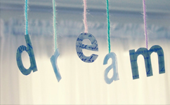 “勇敢”堅(jiān)定夢(mèng)想，不忘初心繼續(xù)前行——12月演講主題1